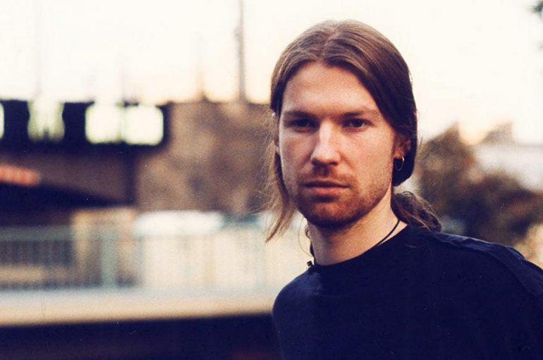 К 50-летию Aphex Twin вышел мерч «AFX50»