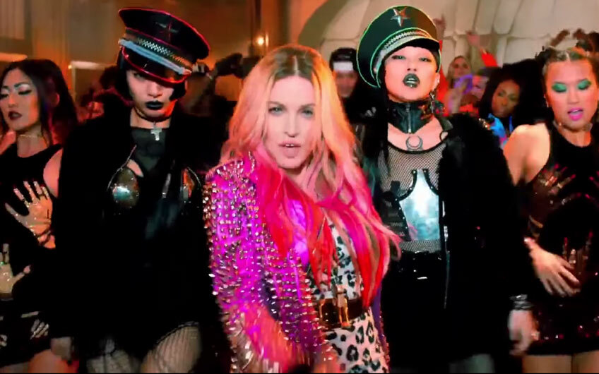 Смотрите пародийную версию клипа Мадонны «Bitch I’m Madonna»