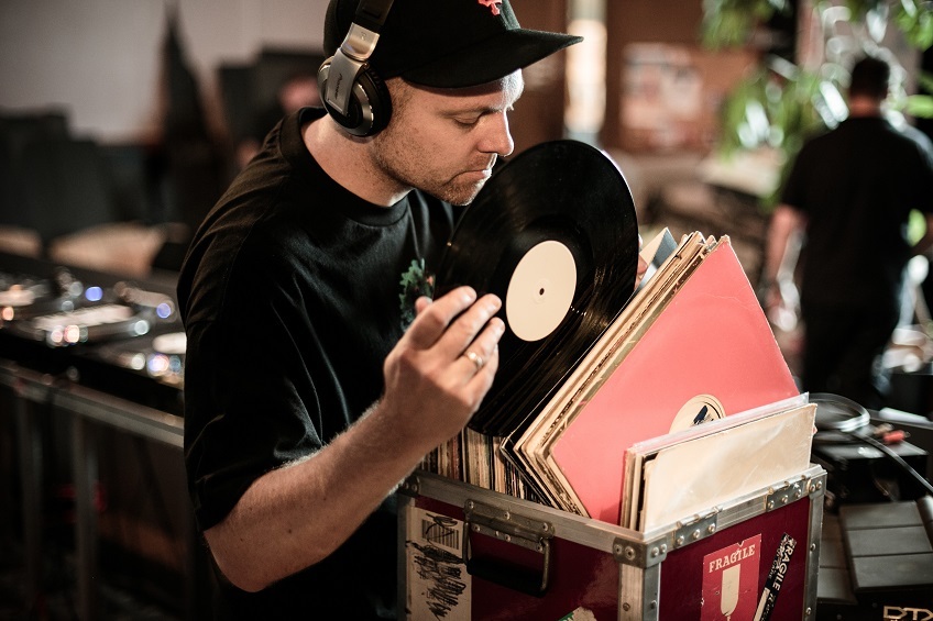 DJ Shadow сыграл первый с 2003 года Essential Mix