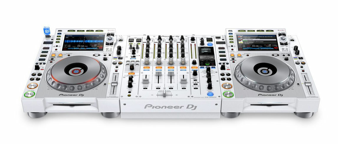 Pioneer DJ ограниченным тиражом выпустит белые плееры и микшер серии NXS2