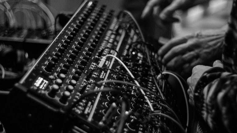 Проект об электронной музыке Signāls возвращается со вторым сезоном