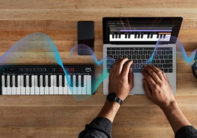 Amazon показала MIDI-клавиатуру DeepComposer на искусственном интеллекте