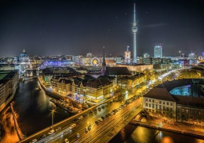 Молодым берлинцам выплатят по 50 евро на культурные мероприятия
