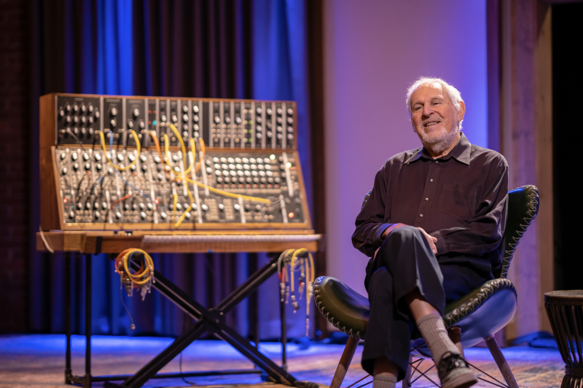 Смотрите первую серию фильма «Giants» о пионерах синтезаторов от Moog