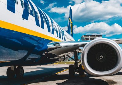 Ryanair запретит беспошлинный алкоголь на рейсах из Англии на Ибицу