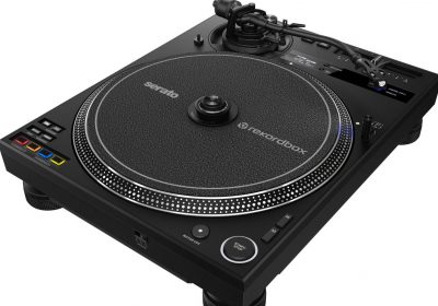 Pioneer DJ представила гибридный аналогово-цифровой проигрыватель PLX-CRSS12