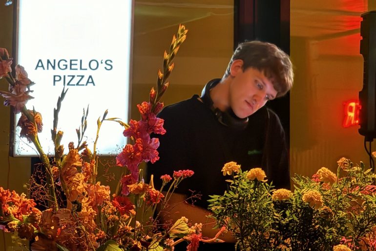 10 tracks from Angelo’s Pizza (август 2024)