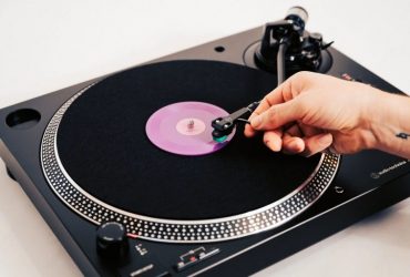 Мини-винил становится трендом: Tiny Vinyl уменьшает формат, но усиливает эффект