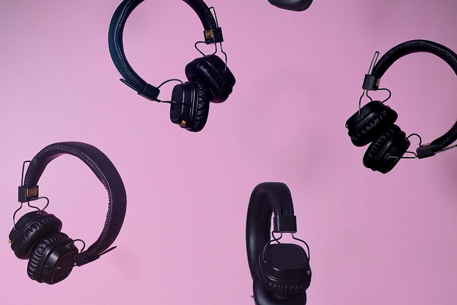 Наушники популярных марок провалили тест на токсины