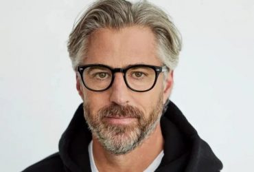 Скандал с файлами Эпштейна: Кейси Вассерман продает агентство