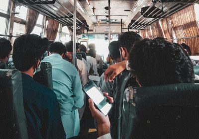 В Сингапуре будут штрафовать за громкую музыку в автобусах