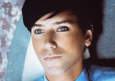 Tiga отмечает 25-летие «Sunglasses at Night» — одного из символов электроклэша
