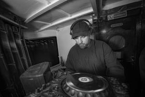 Das-Boot-23-opening-BW-23