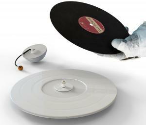 saTurn vinyl player-yankodesign05